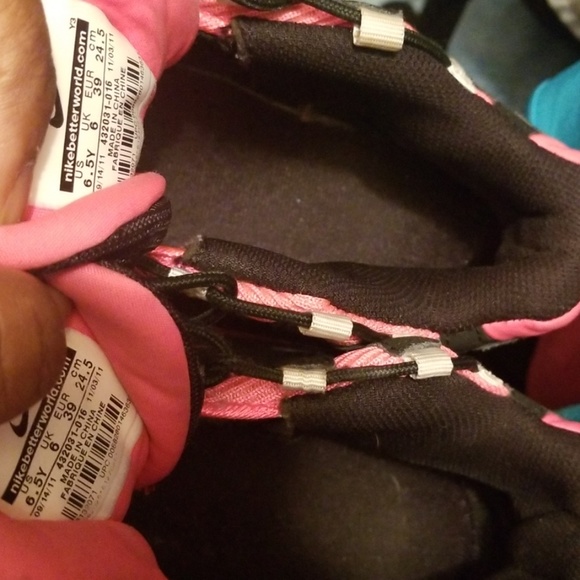 Nike - Picture 6 of 6